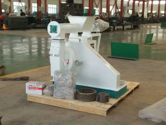 220V 380V Cattle Feed Pellet Making Machine 3-8mm Chicken Pellet Maker
